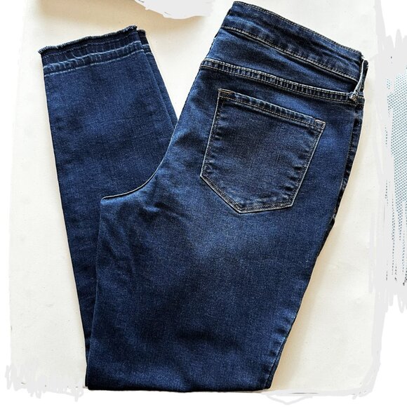 Ladies Old Navy Rockstar Jeans Size 10R Midrise Raw Hem Med Wash - Picture 5 of 9